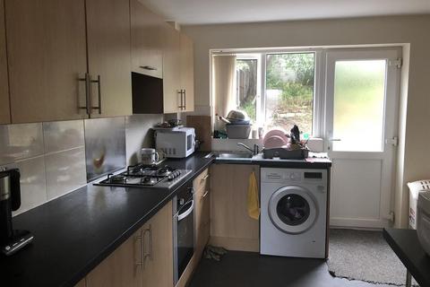 3 bedroom semi-detached house to rent, Coppice Road, Rugeley