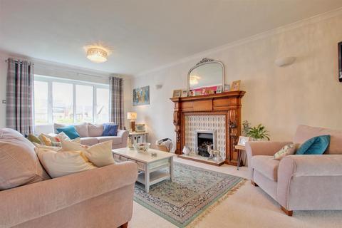 4 bedroom house for sale, Hymers Close, Brandesburton