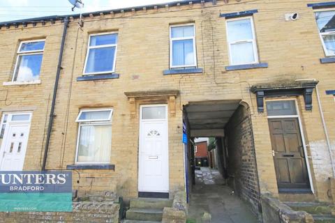 2 bedroom terraced house to rent, Daisy Street, Great Horton, Bradford, West Yorkshire, BD7 3PL