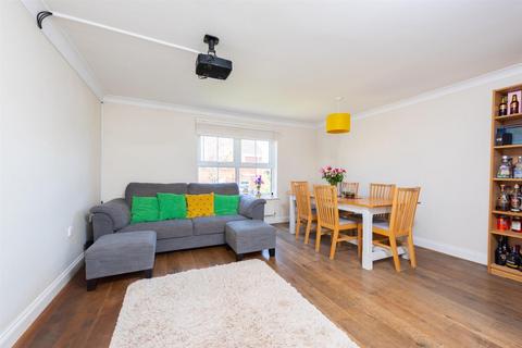 3 Ferndown Close, Beggarwood, Basingstoke, RG22 4SE