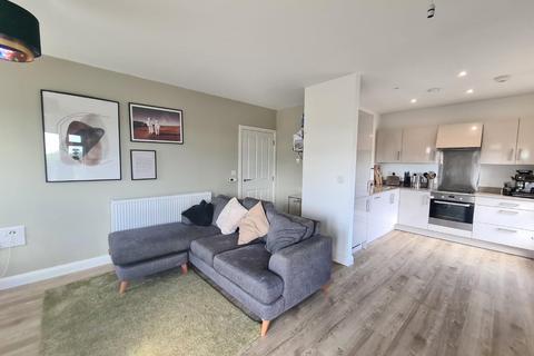 2 bedroom apartment for sale, London Road, Wallington