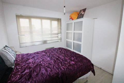 1 bedroom house for sale, Armstrong Close, Borehamwood