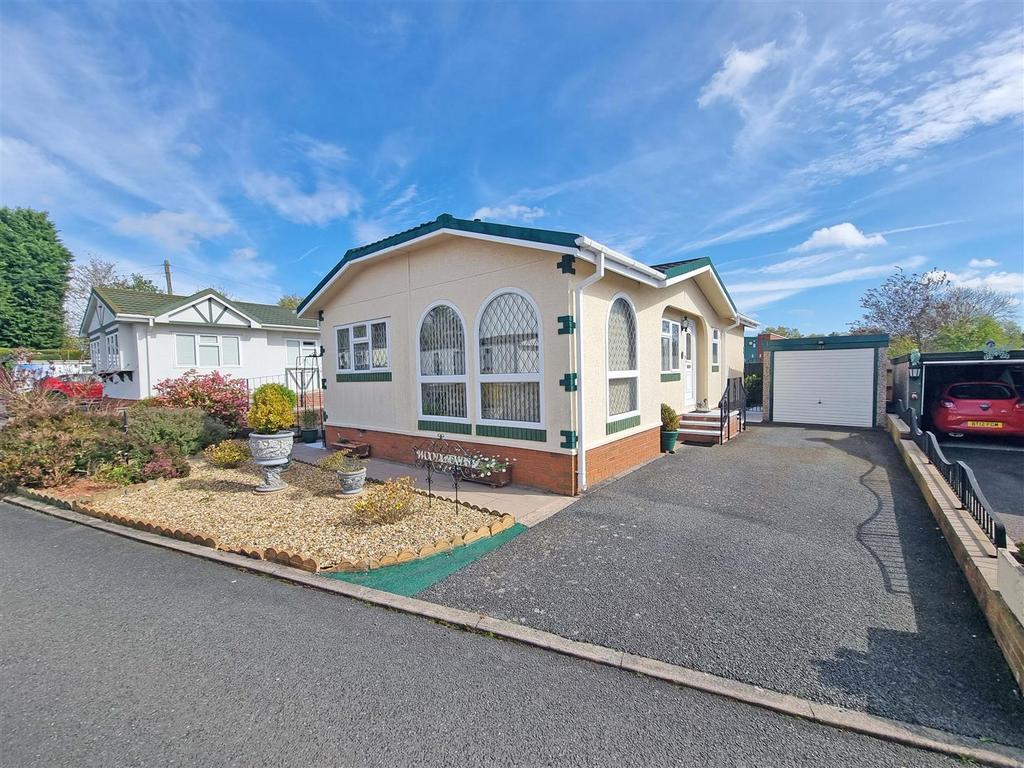 Chapel Lane, Wythall 2 bed park home for sale £199,950