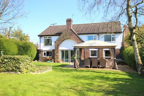 4 bedroom detached house for sale, North Road, Lund, Driffield