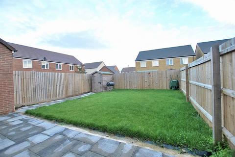3 bedroom semi-detached house for sale, Theedway, Leighton Buzzard, LU7 9RP