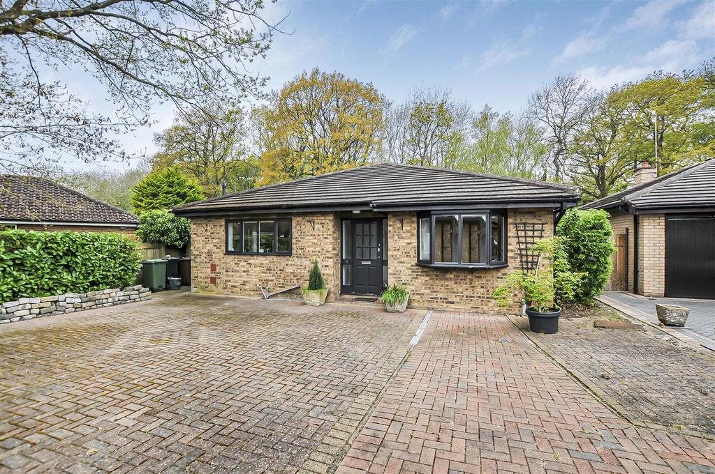 Ferndene, Bricket Wood, St. Albans 3 bed detached bungalow for sale £