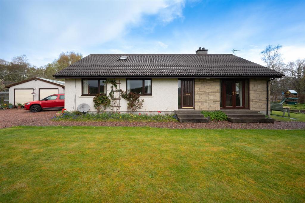 Muir Of Ord IV6 4 bed detached bungalow for sale £375,000