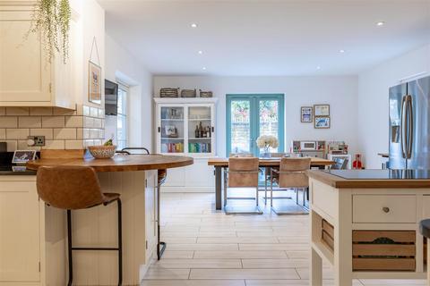 5 bedroom detached house for sale, Hyde Close, Cirencester GL7