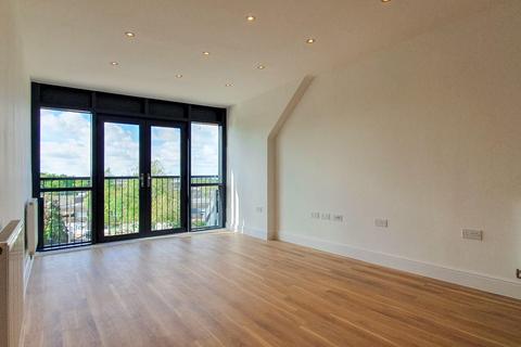 2 bedroom penthouse to rent, De Havilland House, North Road, Stevenage
