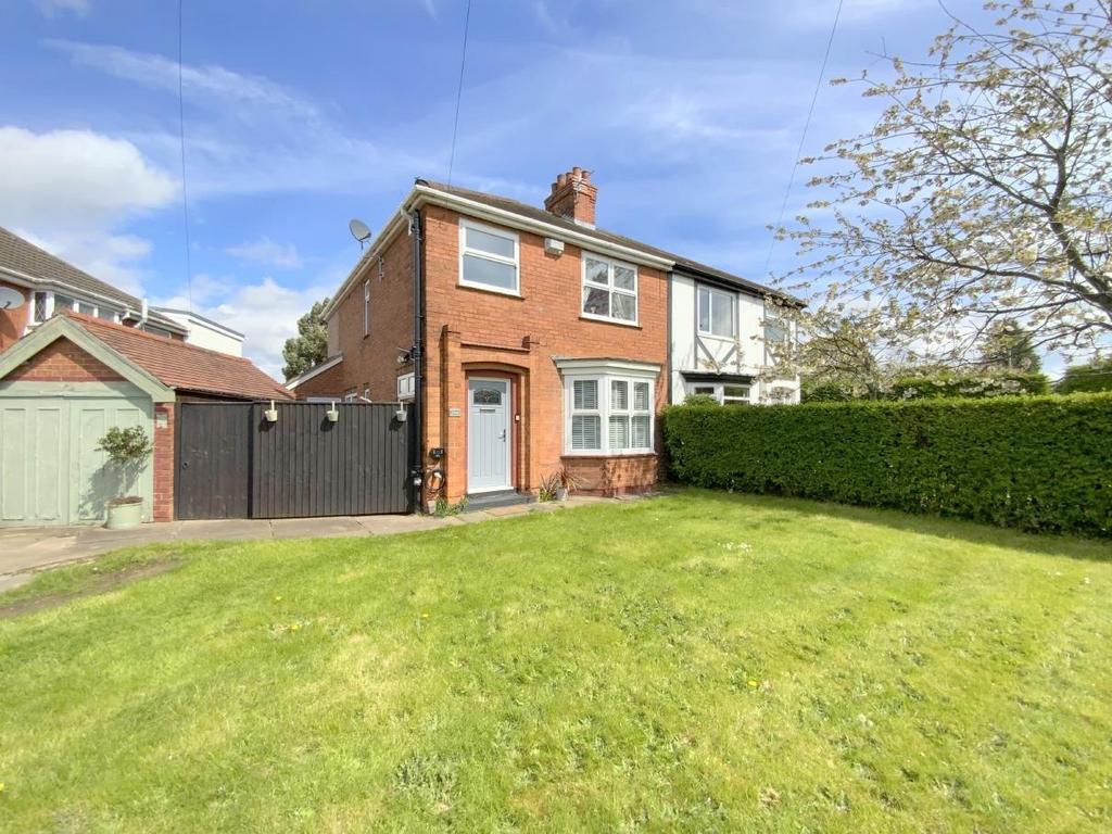Grantham Avenue, Scartho, Grimsby 3 bed semidetached house for sale