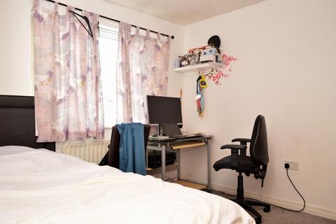 5 Howgill Crescent, Oldham, OL8 3WA