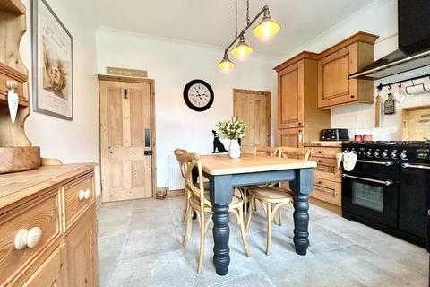 104 Doncaster Road, Darfield, Barnsley, S73 9JA