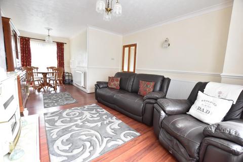 10 Northfield Close, Scunthorpe, DN16 2LE