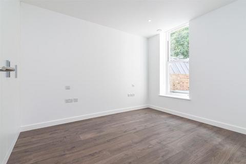 2 bedroom apartment to rent, Britton Street, London, EC1M
