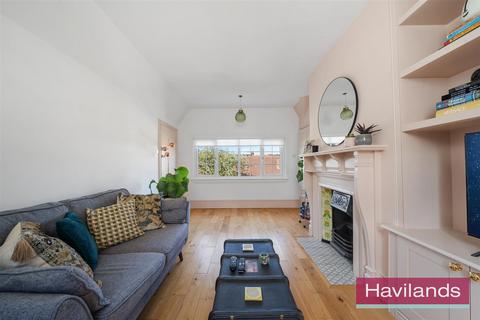 2 bedroom flat for sale, Lytton Avenue, London