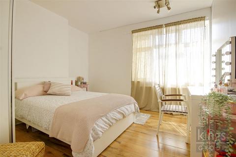 13 Bury Street, London, N9 7LD