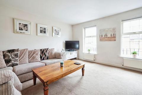 4 bedroom terraced house for sale, Raynville Way, Armley, LS12 2JZ