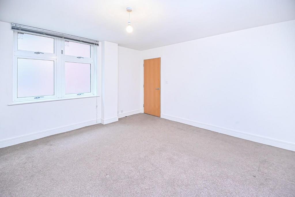8 The Gallery Bedroom 1.jpg