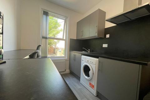 1 bedroom apartment to rent, Waveley Road, Coventry CV1