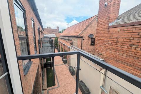 3 bedroom end of terrace house for sale, Middle Gate, Newark