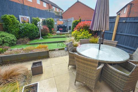 4 bedroom semi-detached house for sale, Vicarage Walk, Clowne, Chesterfield, S43