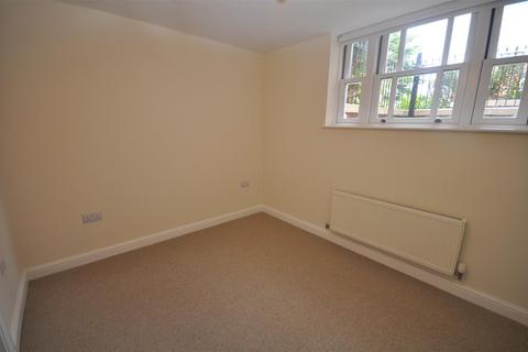 2 bedroom flat to rent, 7 The Cotswolds11 Lillington AvenueLeamington Spa