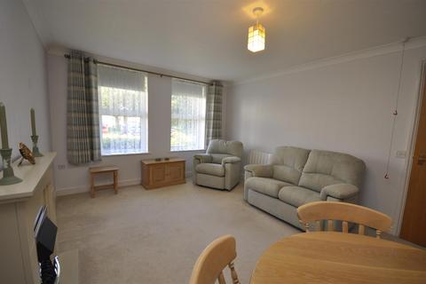 1 bedroom retirement property to rent, Oakfield House, Binswood Avenue, Leamington Spa