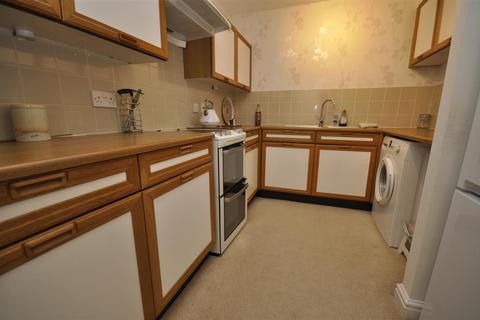 1 bedroom retirement property to rent, Oakfield House, Binswood Avenue, Leamington Spa