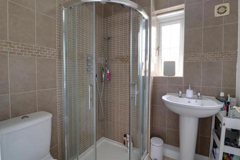 72 Boakes Drive, Stonehouse, GL10 3QW