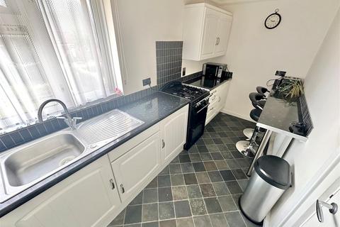 33 Denham Close, Luton, LU3 3TS