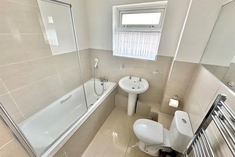 33 Denham Close, Luton, LU3 3TS
