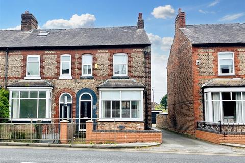 3 bedroom terraced house for sale, Manchester Road, West Timperley, Altrincham