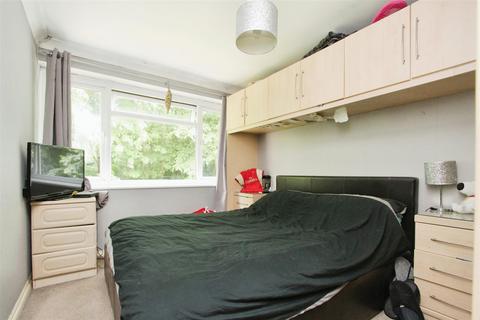 3 bedroom terraced house for sale, Meresborough Road, Rainham