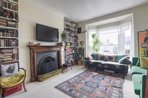 2 bedroom flat for sale, Woodville Road, Bexhill-On-Sea