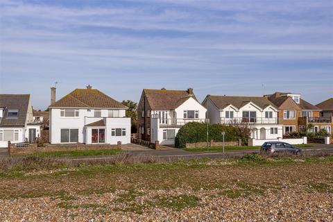 4 bedroom detached house to rent, Kings Walk, Shoreham-by-Sea