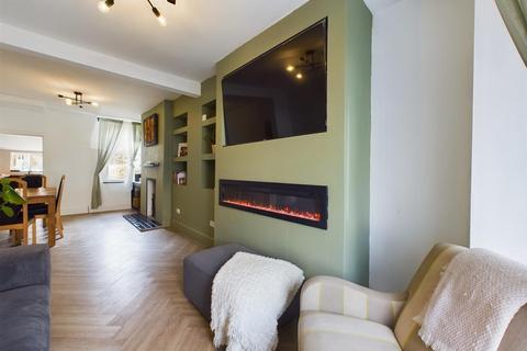 41 Avondale Road, Lancaster, LA1 4BZ
