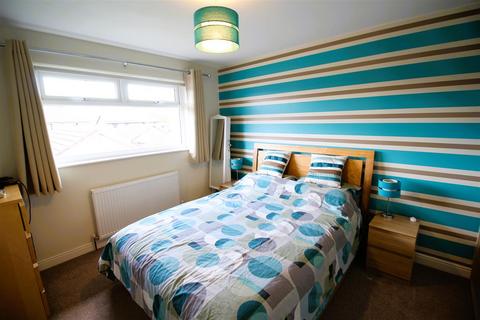 32 Bolehill Park, Hove Edge, Brighouse, HD6 2RS