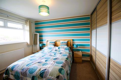 32 Bolehill Park, Hove Edge, Brighouse, HD6 2RS