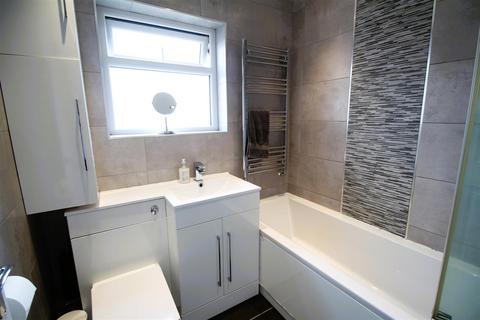 32 Bolehill Park, Hove Edge, Brighouse, HD6 2RS