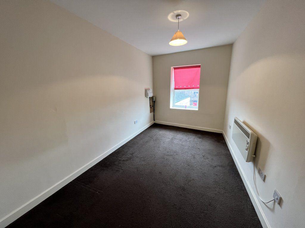 Carlton Street, Castleford, WF10 1 bed apartment to rent £450 pcm (£