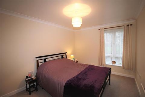 2 bedroom flat to rent, Durrell Way, Poole