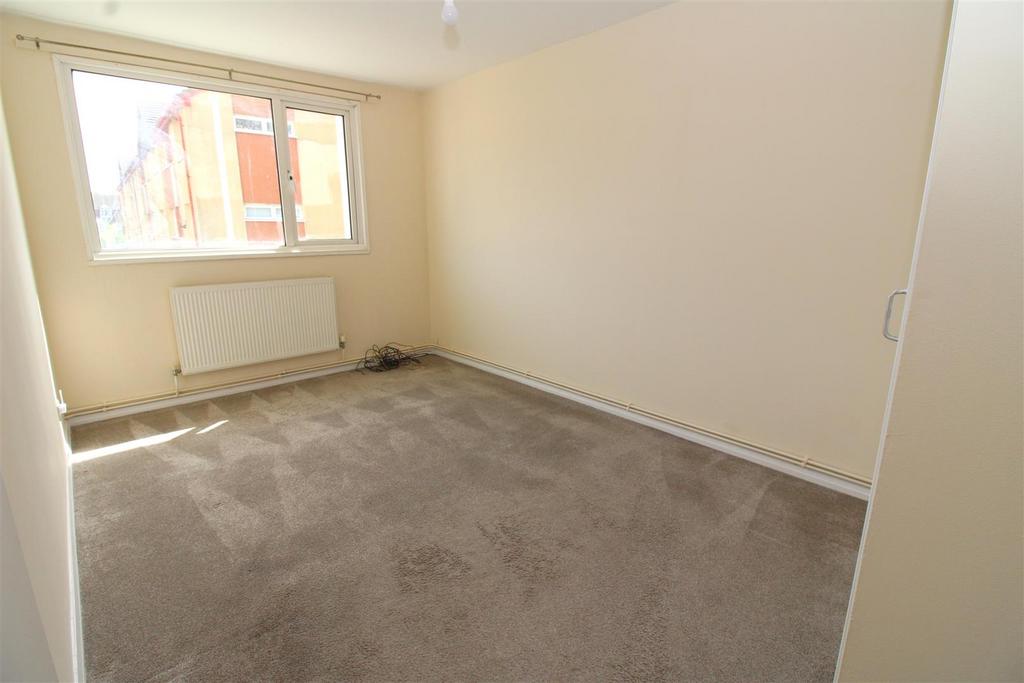 Bedroom 1.JPG