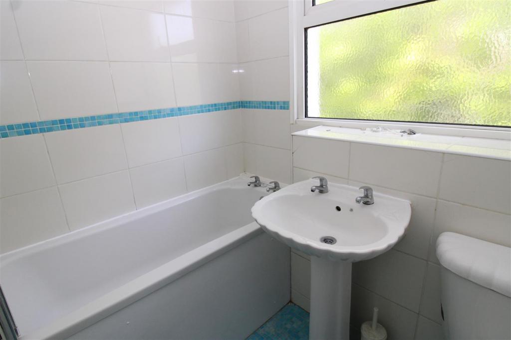 Bathroom.JPG