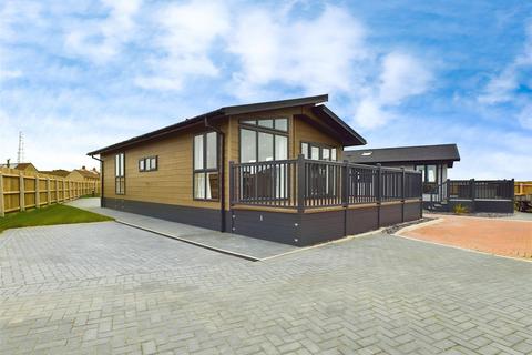 Coast road, Sandy Beach Holiday Park, Bacton