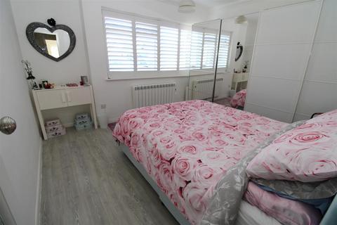 1 bedroom flat for sale, York Road, Littlehampton