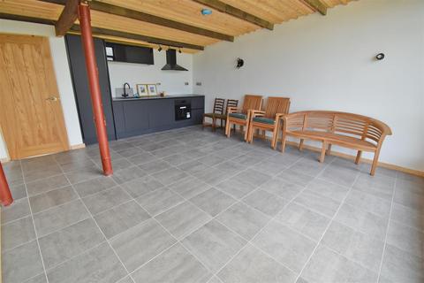 1 bedroom barn conversion to rent, Hickling Road, Sutton, Norwich