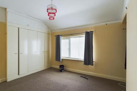 3 bedroom terraced house to rent, George Avenue, Stoke-On-Trent ST3