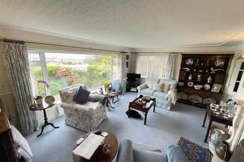 1 Dalesway, Wirral, CH60 4RU