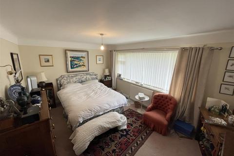 1 Dalesway, Wirral, CH60 4RU
