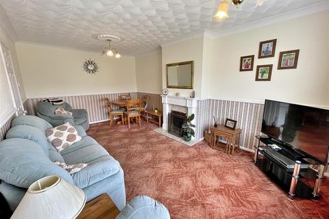 2 bedroom semi-detached bungalow for sale, West Hall Road, King's Lynn PE31